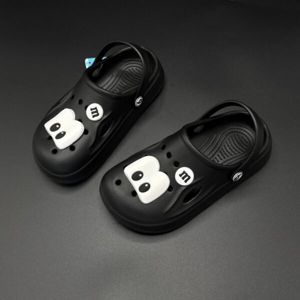 CROCS AVEC PINS