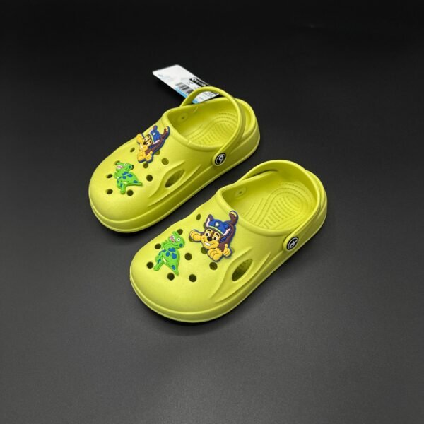 CROCS AVEC PINS – Image 5